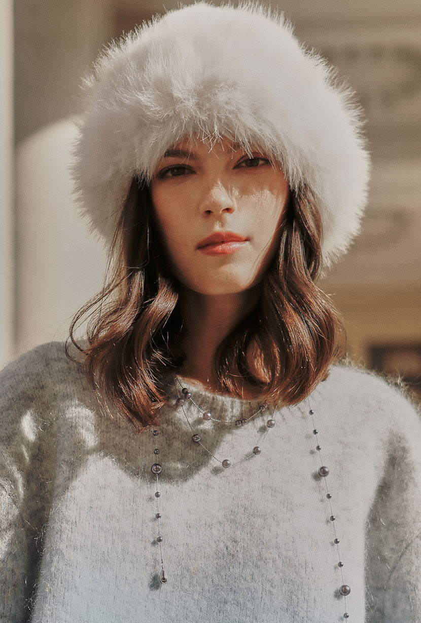 Petite Studio's Cozy Faux Fur Fluffy Winter Hat in White