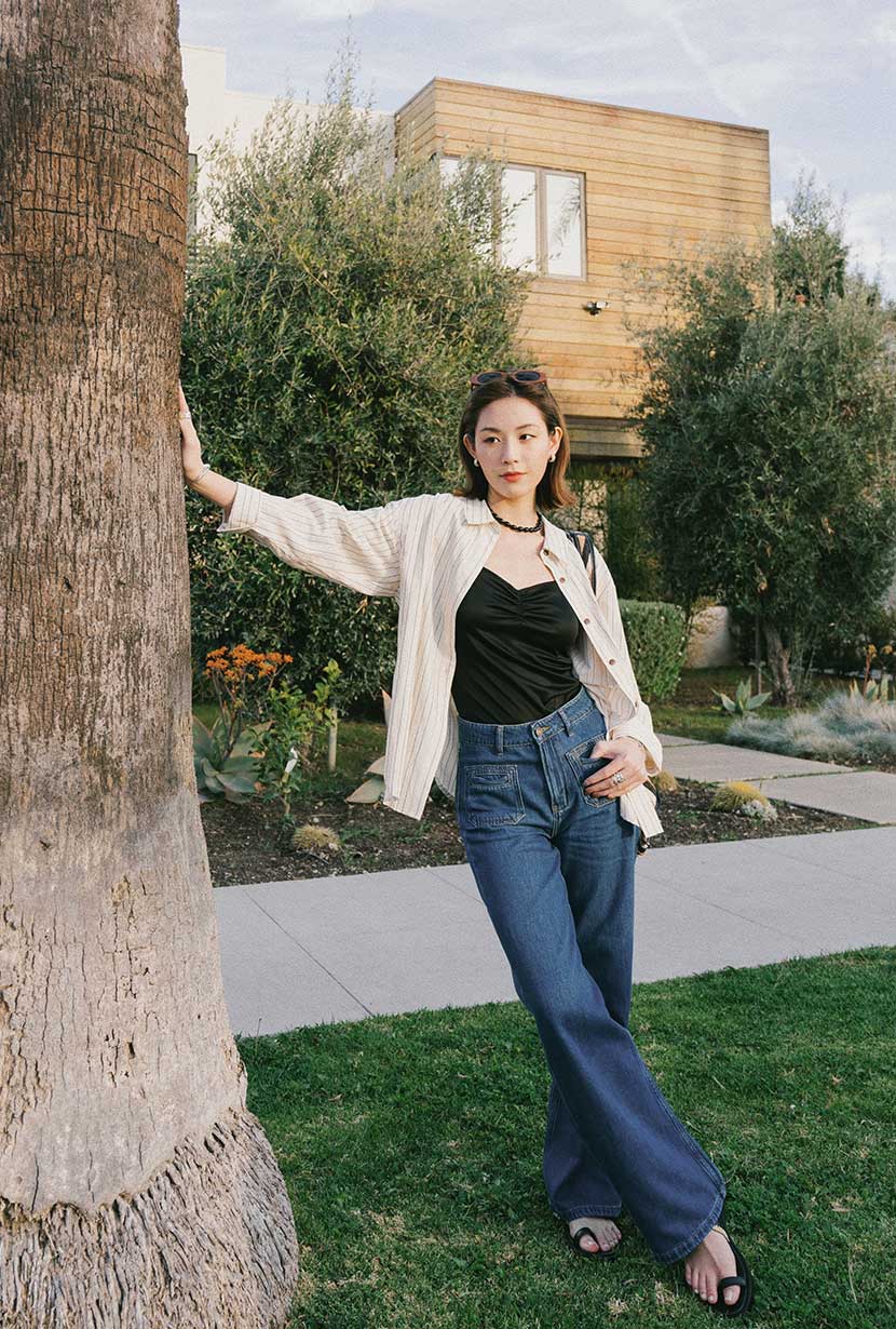 Petite Studio's Odilia Mid Rise Straight Leg Jeans in Mid Indigo