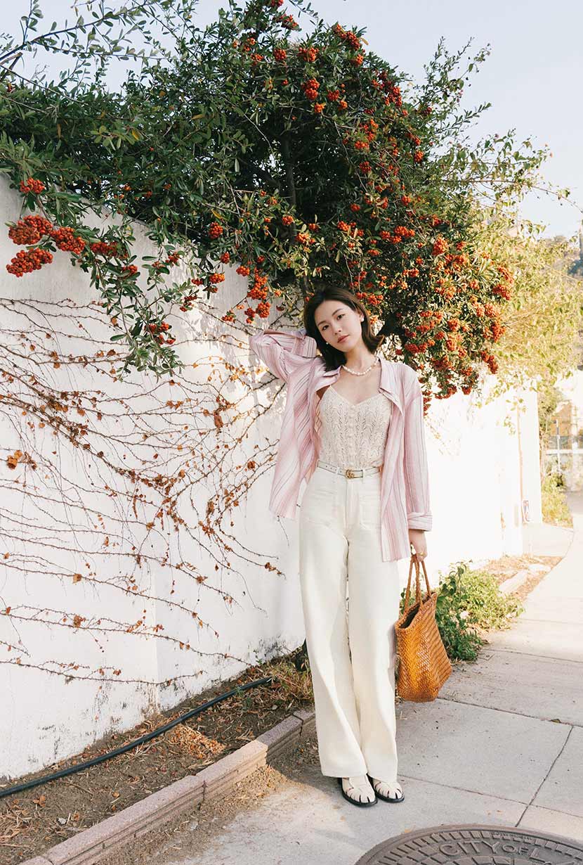 Petite Studio's Odilia Mid Rise Straight Leg Jeans in Cream