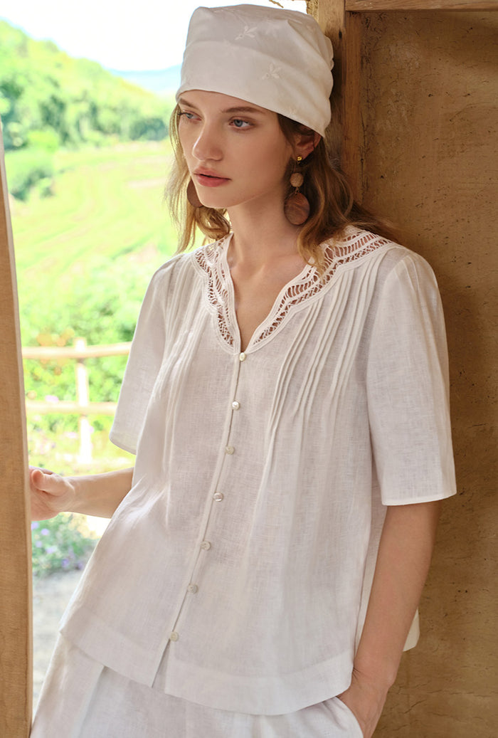 Petite Studio's Callie Linen Blouse in White 