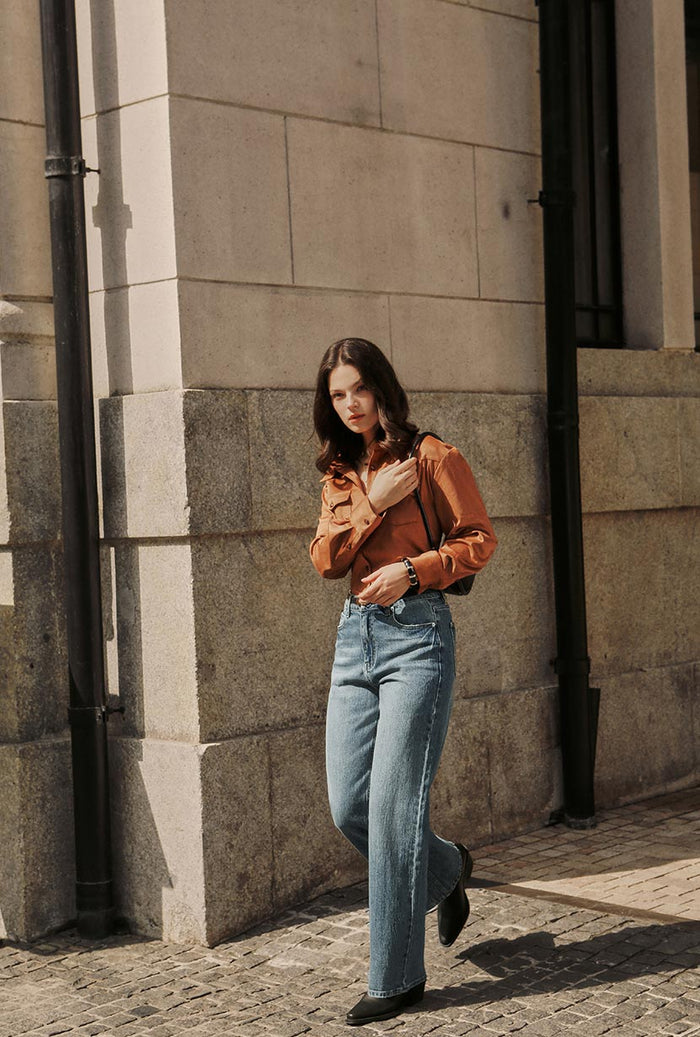 Petite Studio's Cayden Mid Rise Straight Leg Jeans in Blue 