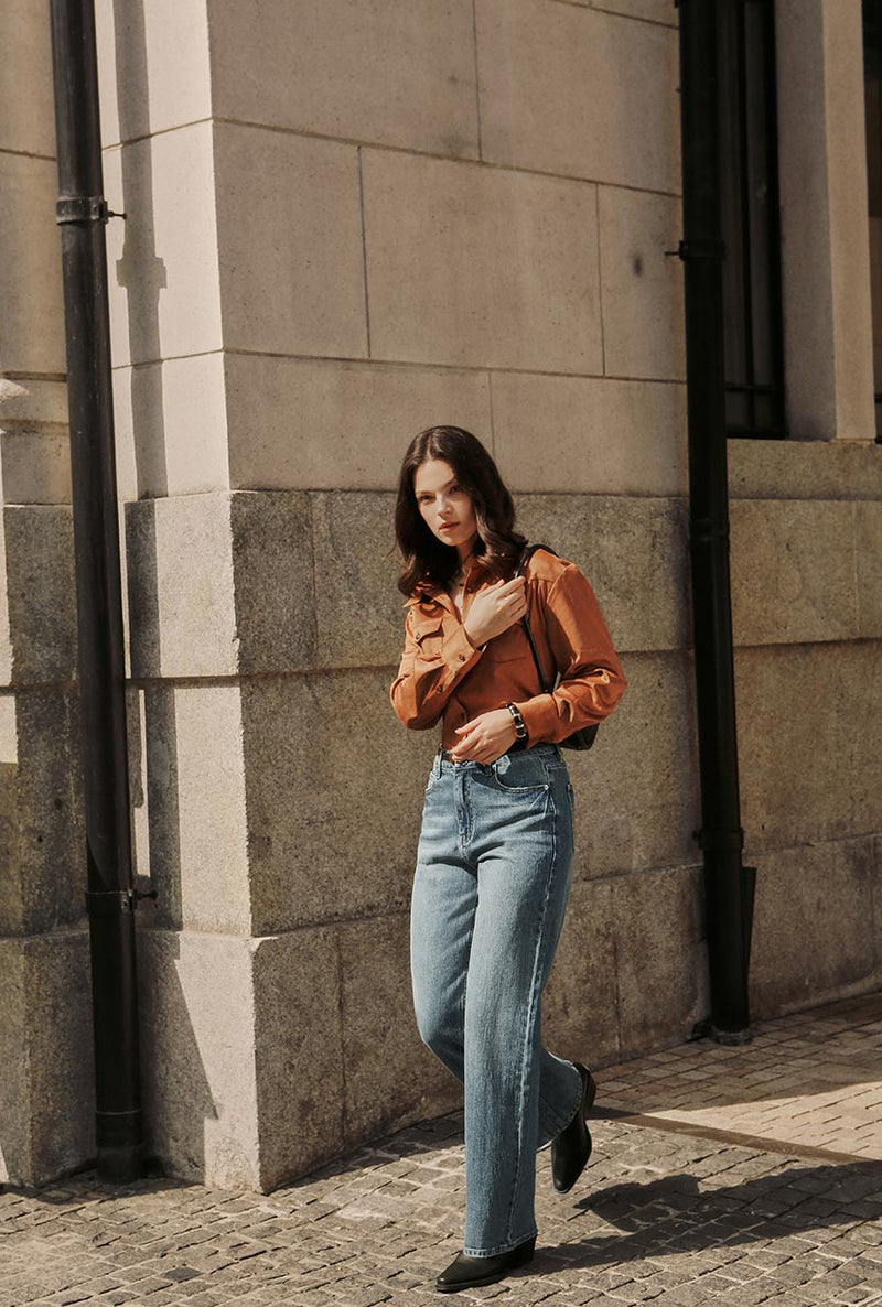 Petite Studio's Cayden Mid Rise Straight Leg Jeans in Blue 