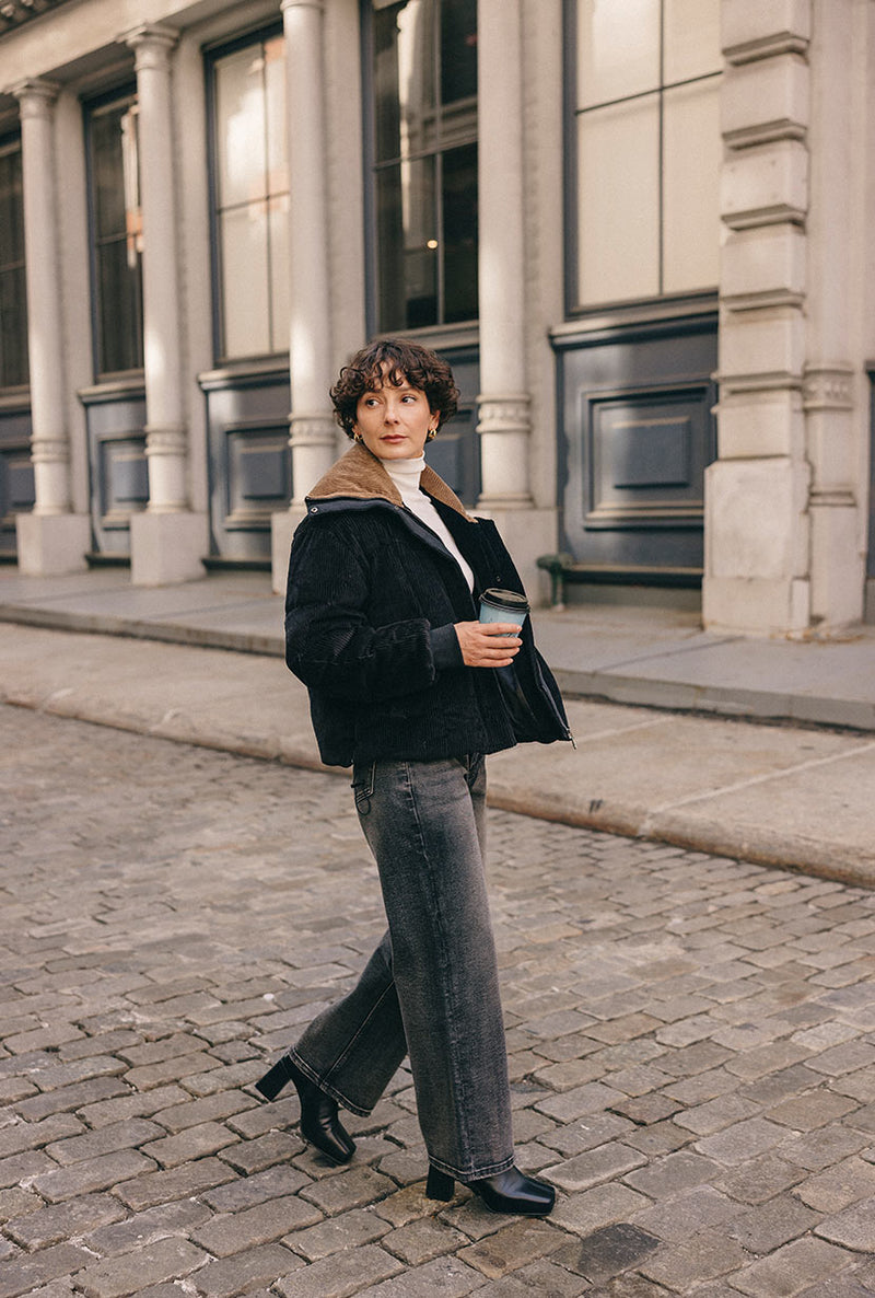 Petite Studio's Cayden Mid Rise Straight Leg Jeans in Charcoal 