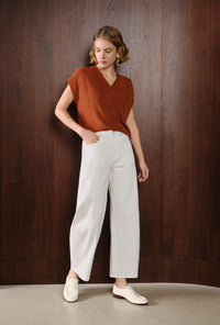 Petite Studio's Evie Mid-Rise Barrel Jeans in White 