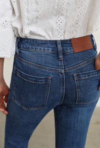 Petite Studio's Asher Mid-Rise Flared Jeans in Vintage Blue