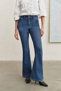 Petite Studio's Asher Mid-Rise Flared Jeans in Vintage Blue