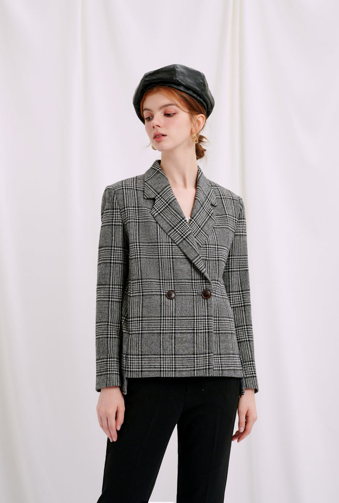Petite Studio's Oversized Jane Wool Blazer in Grey Plaid